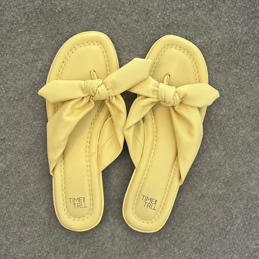 Time and Tru sandals